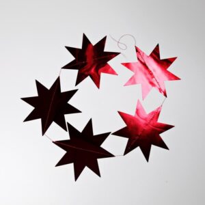 Stjerner på snor - Rød - Ø 19 cm